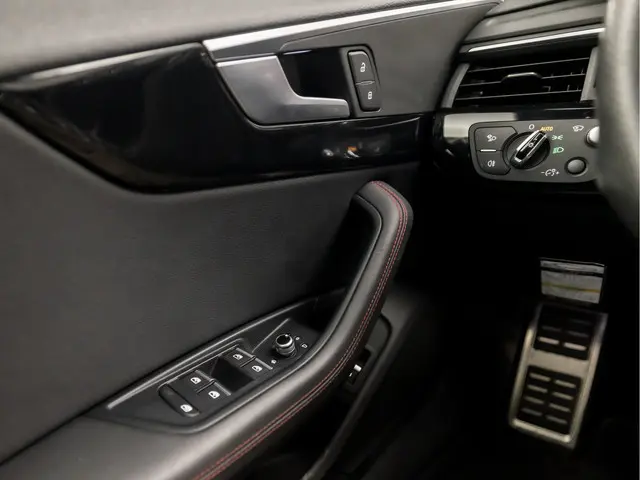 Audi A4 Avant 2.0 TDI S-Line Sport 2017 Diesel 25