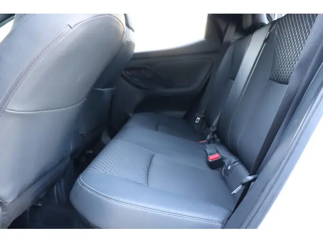 Toyota Yaris 1.5 Hybrid Executive 2020 Hybride Benzine 32