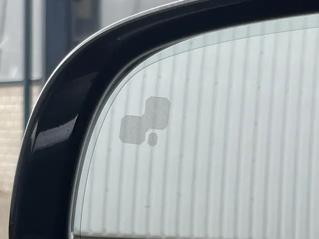 Jaguar XE 2.0 Portfolio 2015 Benzine 49