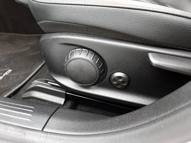 Mercedes-Benz CLA 180 AMG Line 2023 Hybride Benzine 43