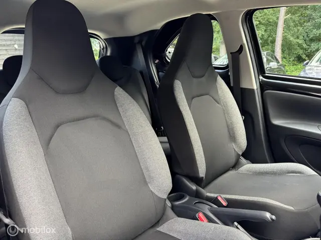 Toyota Aygo X 1.0 VVT-i MT Play 2023 Benzine 10