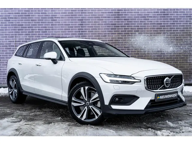 Volvo V60 Cross Country B5 AWD Ultimate 2024 Benzine 3