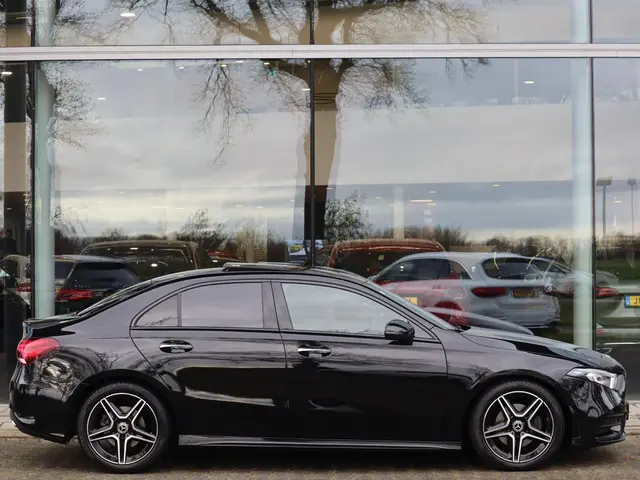 Mercedes-Benz A-Klasse 200 AMG Line 2022 Benzine 5