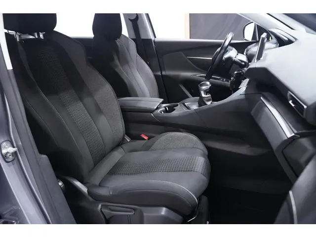 Peugeot 5008 1.2 PureTech Active 2019 Benzine 39