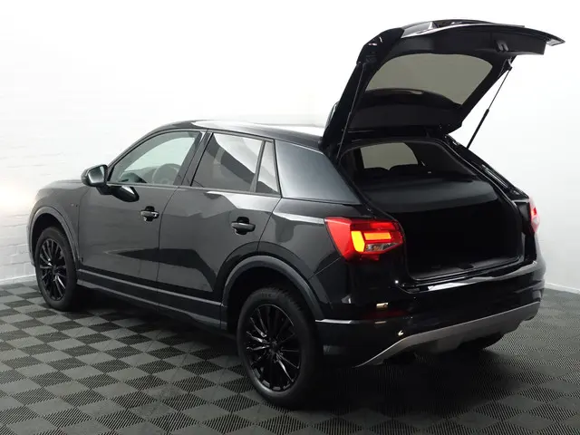 Audi Q2 1.6 TDI S-line Black Optic 2018 Diesel 34