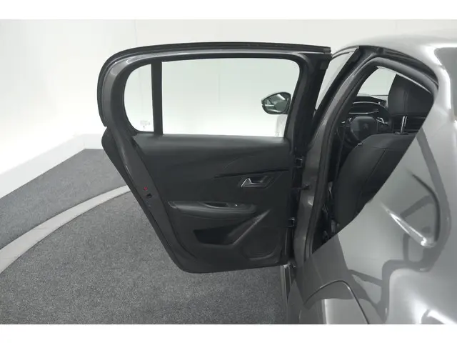 Peugeot 208 PureTech 100 EAT8 Allure 2020 Benzine 66