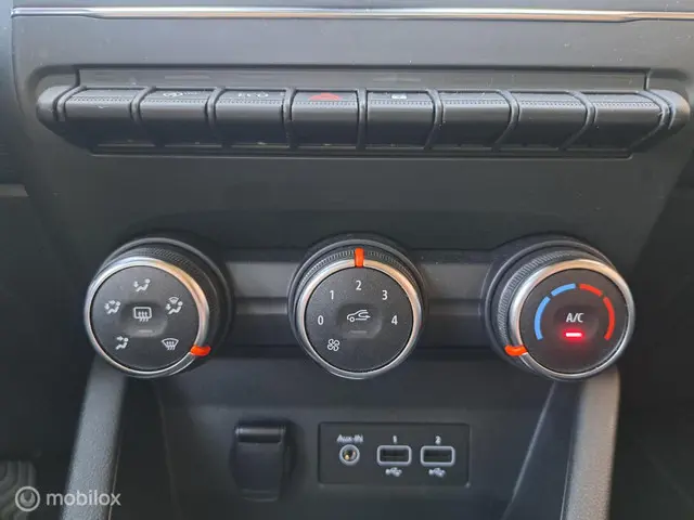 Renault Clio 1.0 TCe 90 Equilibre 2023 Benzine 18