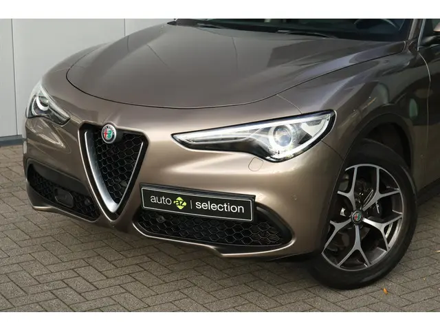 Alfa Romeo Stelvio 2.0 T AWD Super 2018 Benzine 3