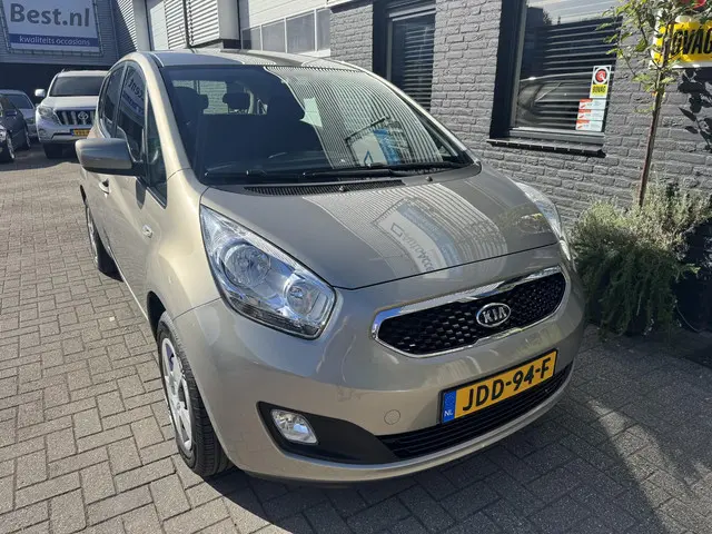 Kia Venga 1.4 CVVT X-pect 2013 Benzine 3