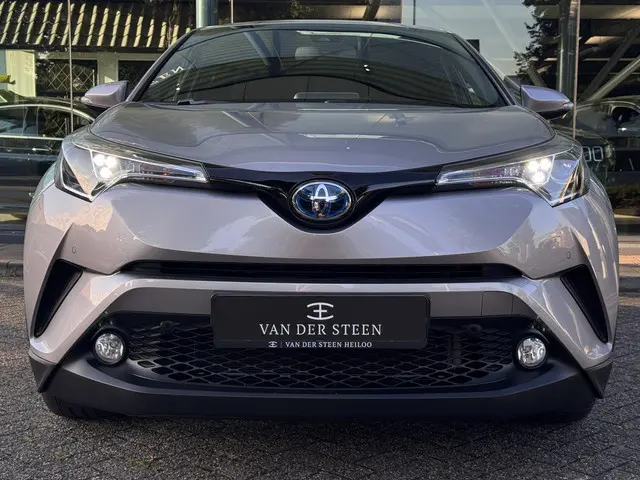 Toyota C-HR 1.8 Hybrid Style 2019 Hybride Benzine 8