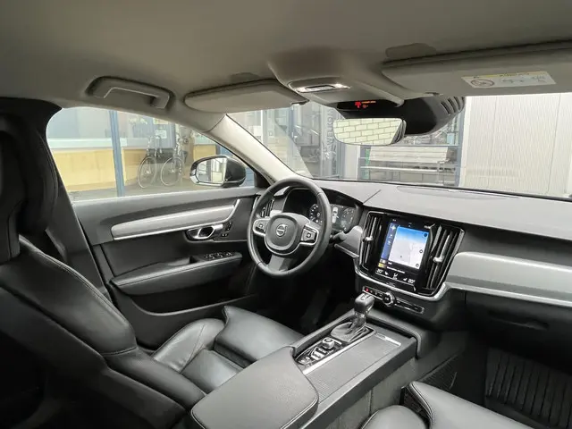Volvo S90 2.0 T4 Inscription 2018 Benzine 4