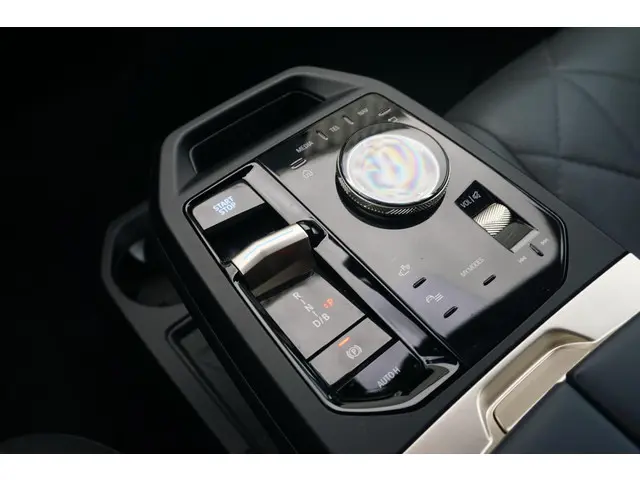 BMW iX xDrive40 2021 Elektrisch 16