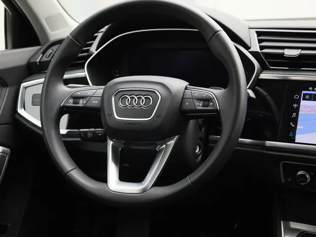 Audi Q3 Sportback 35 TFSI/150PK S Line 2024 Benzine 35