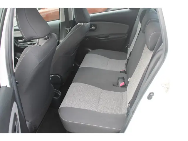 Toyota Yaris 1.5 Hybrid Aspiration 2014 Hybride Benzine 15