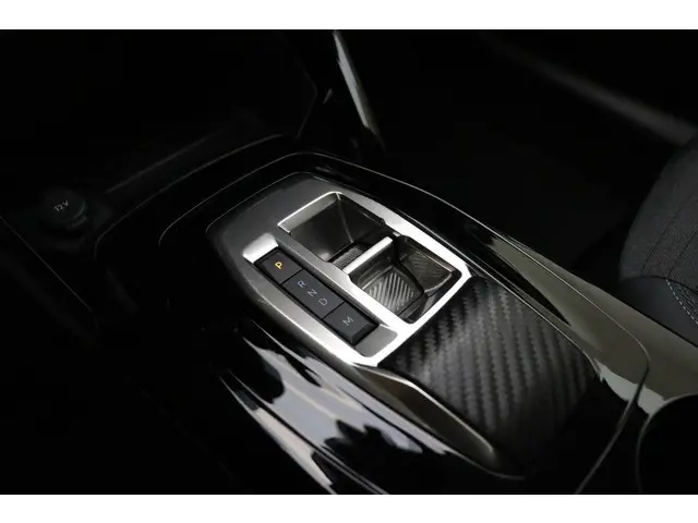 Peugeot 208 1.2 PureTech Allure 2022 Benzine 19