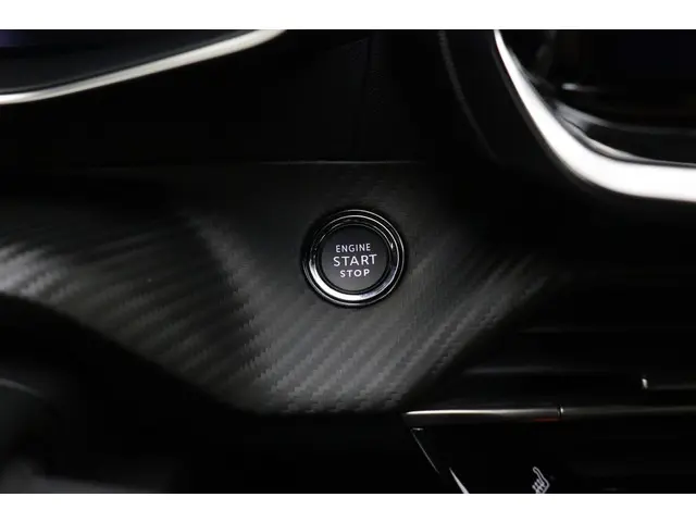 Peugeot e-2008 EV GT 54 kWh 2024 Elektrisch 30