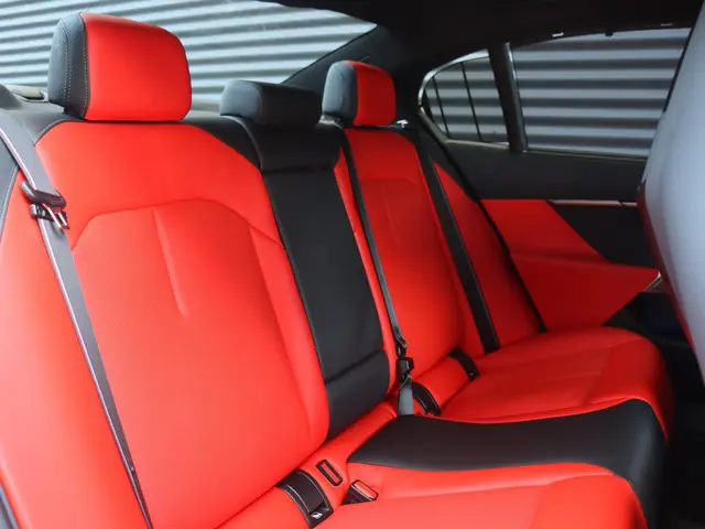 BMW M5 Sedan 2025 Hybride Benzine 9