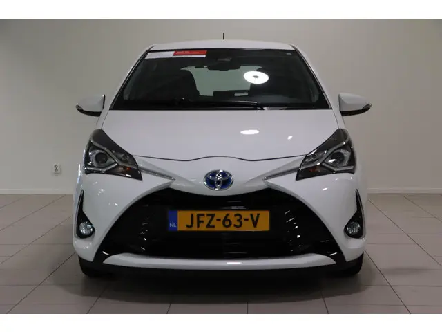 Toyota Yaris 1.5 Hybrid Dynamic, 2017 Hybride Benzine 15