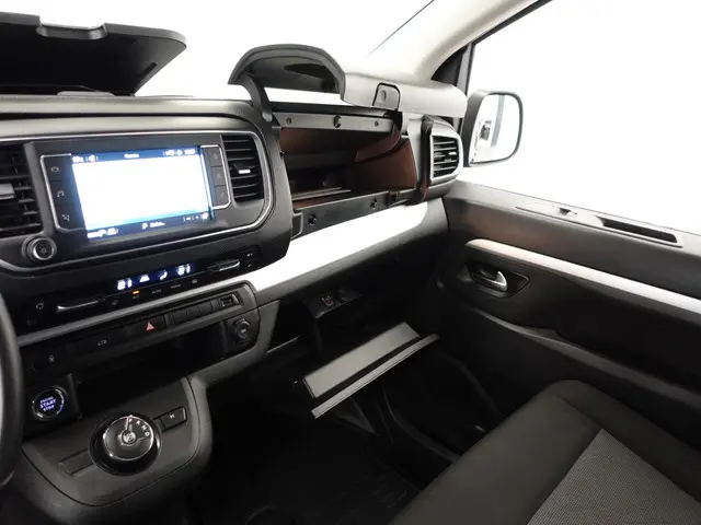 Opel Vivaro 2.0 BlueHDi 145PK L3 Automaat 2024 Diesel 23