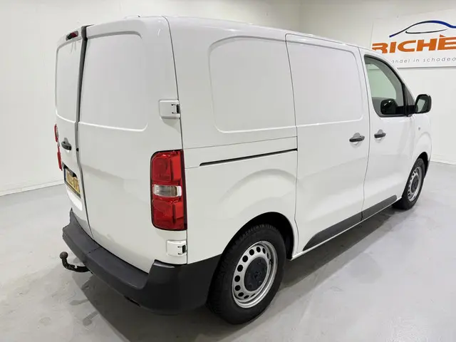 Toyota ProAce Compact 1.5 D-4D Cool Comfort 2021 Diesel 12
