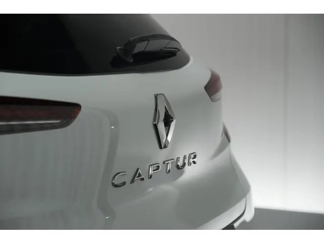 Renault Captur Mild Hybrid 140 EDC Techno 2023 Benzine 6