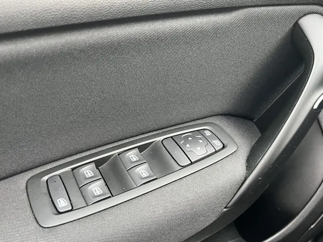 Renault Mégane 1.3 TCe Limited 2019 Benzine 13