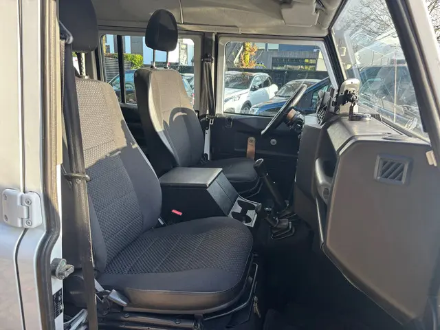Land Rover Defender 2.2 D 130" S Crew Cab 2013 Diesel 5