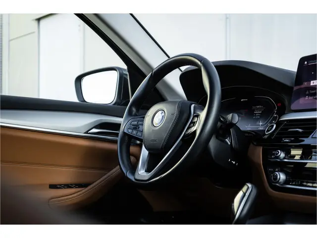 BMW 5 Serie Touring 530e 2021 Hybride Benzine 31
