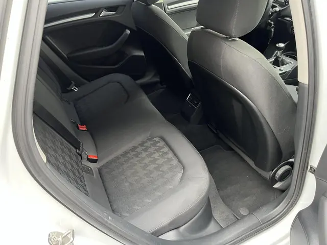 Audi A3 Sportback 1.2 TFSI S-line Sport 2016 Benzine 22