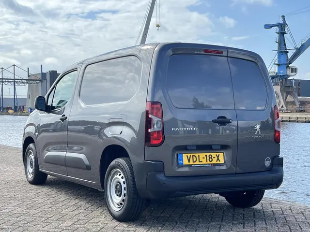 Peugeot Partner bestel 1.5 BlueHDI Asphalt 2019 Diesel 4