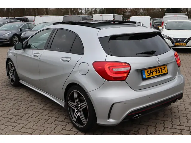 Mercedes-Benz A-Klasse 250 Sport Ambition 2014 Benzine 9