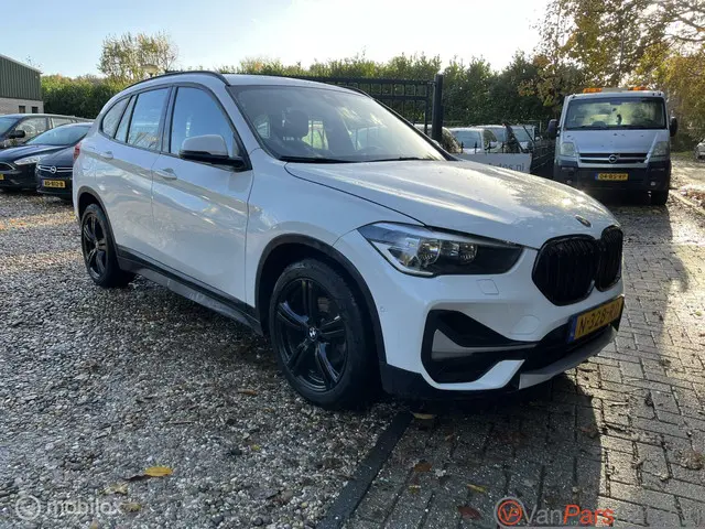 BMW X1 sDrive18i High Executive 2019 Benzine 2