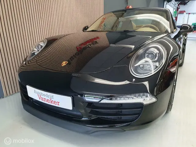 Porsche 911 Carrera 2013 Benzine 37