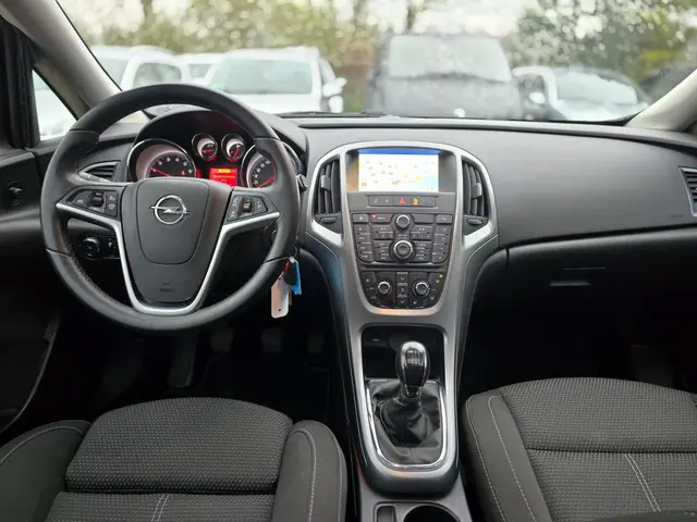 Opel Astra 1.4 Turbo Sport + 2014 Benzine 12