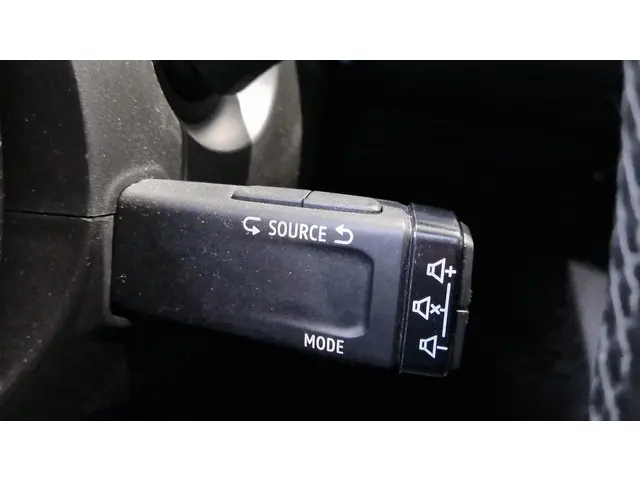 Mitsubishi ASX 1.6 PHEV AT Instyle 2023 Hybride Benzine 31