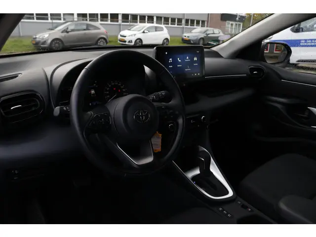 Toyota Yaris 1.5 Hybrid 115 Active 2024 Hybride Benzine 23
