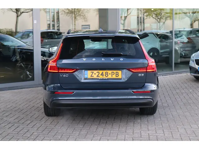 Volvo V60 2.0 B3 Essential Edition 2024 Benzine 6