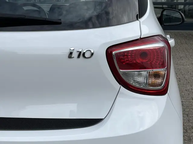 Hyundai i10 1.0i i-Motion Comfort 2015 Benzine 35