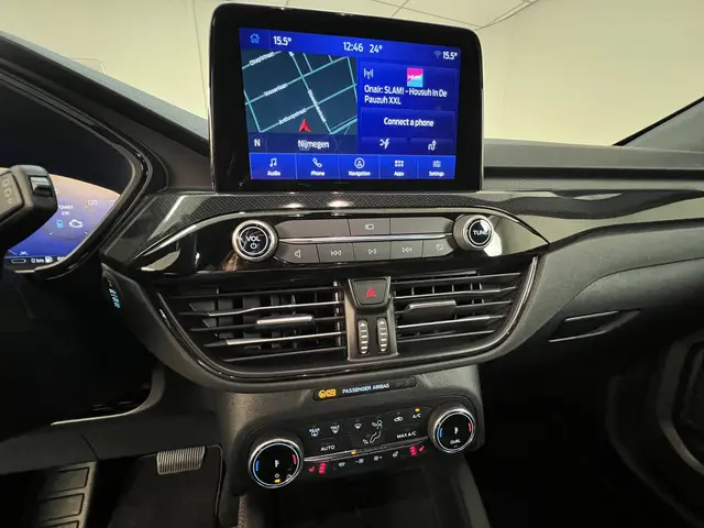 Ford Kuga 2.5 PHEV ST-Line X 2024 Hybride Benzine 24