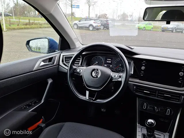 Volkswagen Polo 1.0 TSI Comfortline 2019 Benzine 13