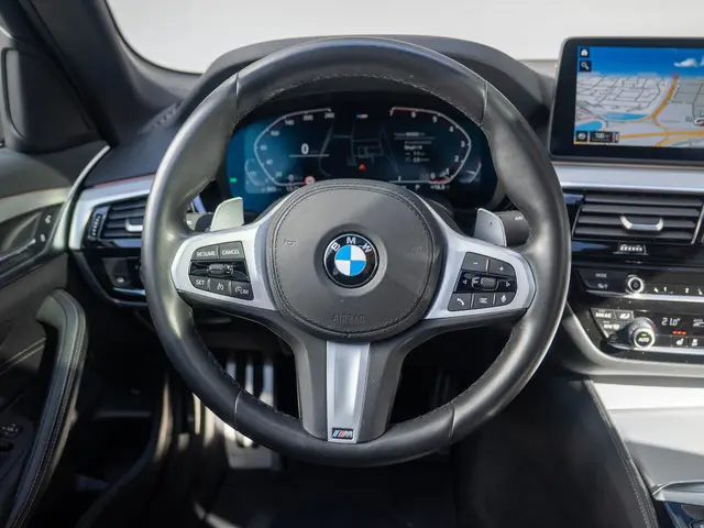 BMW 5 Serie Sedan 520i 2021 Benzine 7