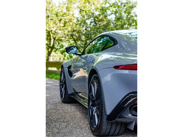 Aston Martin V8 Vantage 4.0 2018 Benzine 98