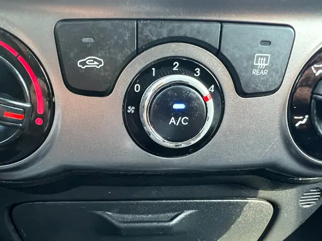 Hyundai i20 1.2 LP i-Drive 2015 Benzine 17