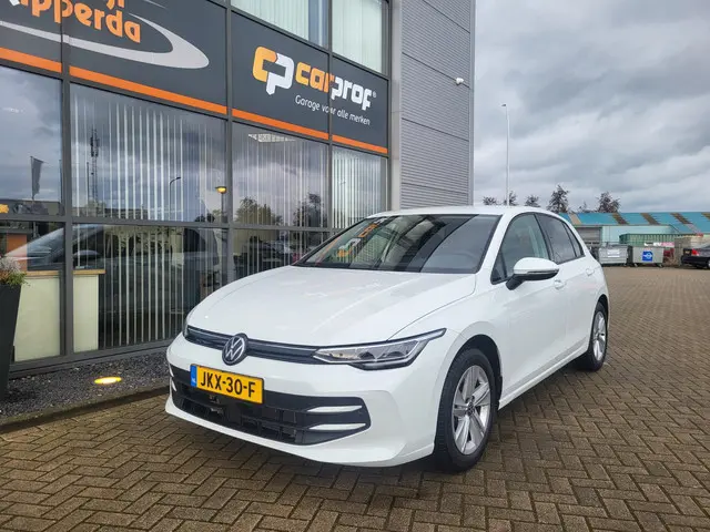 Volkswagen Golf 1.5 TSI Oranje Edition 2025 Benzine 2