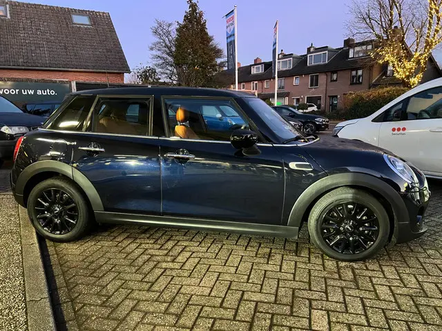 MINI Cooper Mini 1.5 Business Edition 2021 Benzine 4