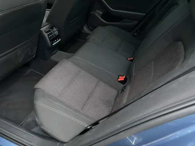 Volkswagen Passat 1.4 TSI ACT Highline 2015 Benzine 30