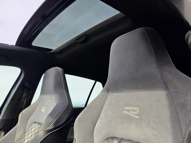 Volkswagen Golf 1.5 eTSI R-Line Business+ 2021 Benzine 8