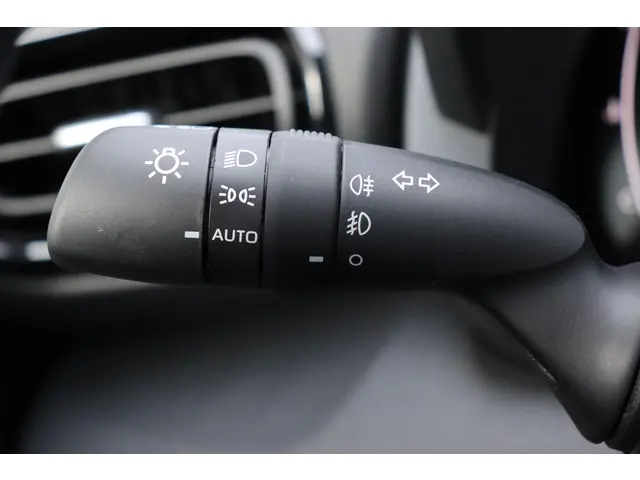 Toyota Yaris 1.5 Hybrid 115 Dynamic, 2025 Hybride Benzine 22