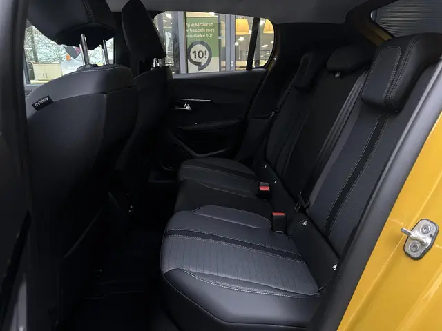 Peugeot 208 1.2 PureTech 130pk Allure Pack 2022 Benzine 11