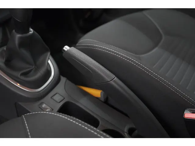 Renault Clio TCe 90 Limited 2018 Benzine 36